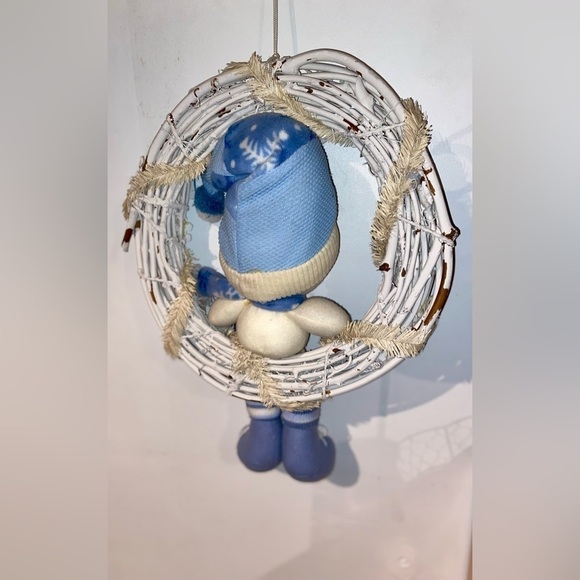 3/75$ Christmas white&blue‎ wicker Door Wreath with Stuffed SnowMan - Picture 10 of 13